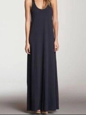 Velvet by Graham & Spencer Navy Racerback Maxi Dress Size Medium